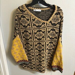 Zara Women's Yellow and Black Patterned Sweater